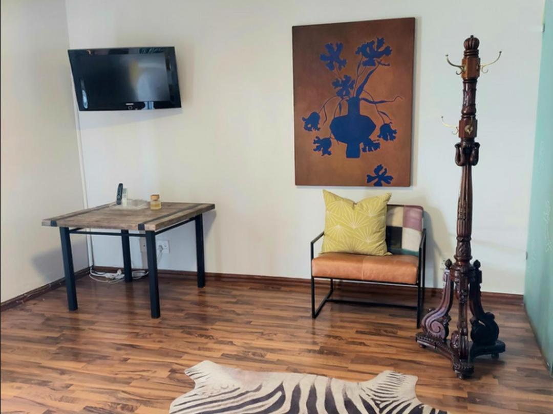 Art And Soul Restaurant, Accommodation, French Bar And Art Gallery パリス 部屋 写真