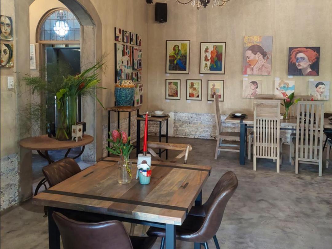 Art And Soul Restaurant, Accommodation, French Bar And Art Gallery パリス エクステリア 写真