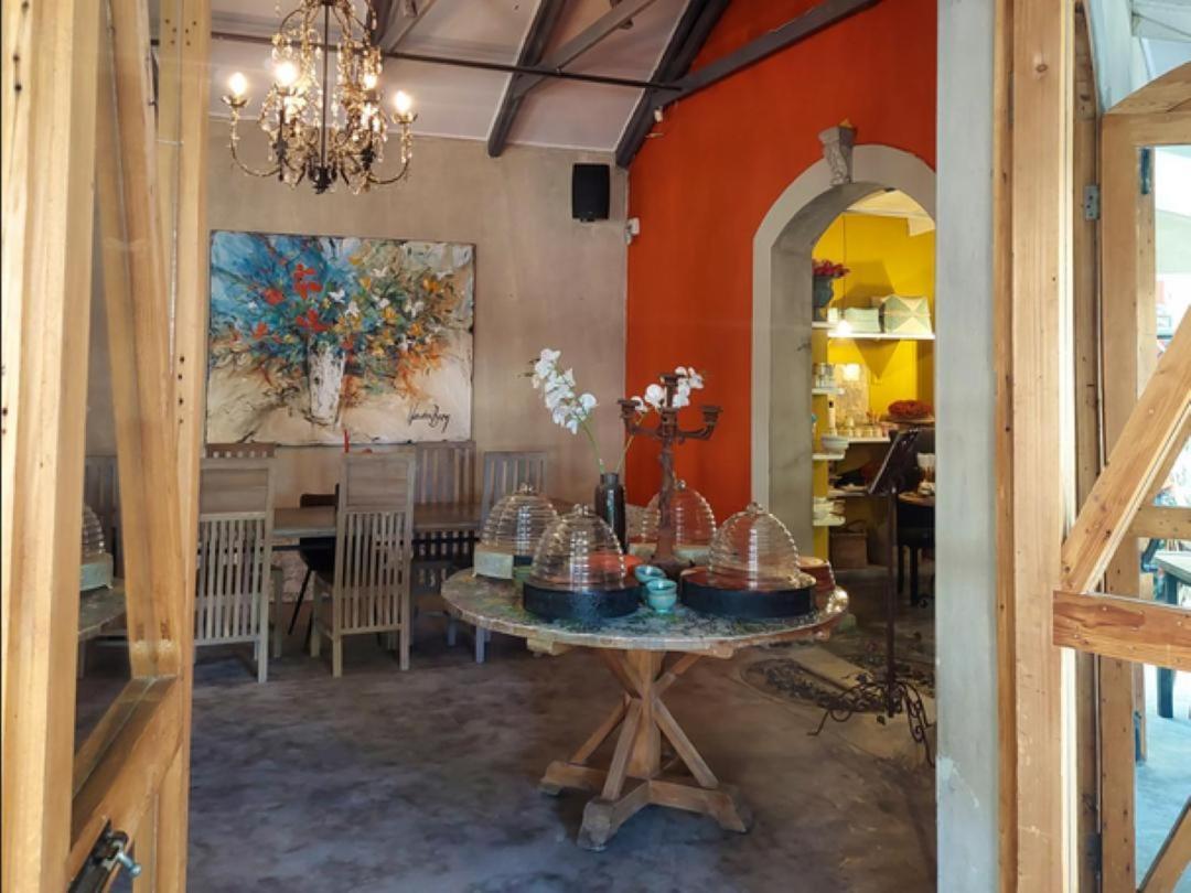 Art And Soul Restaurant, Accommodation, French Bar And Art Gallery パリス エクステリア 写真